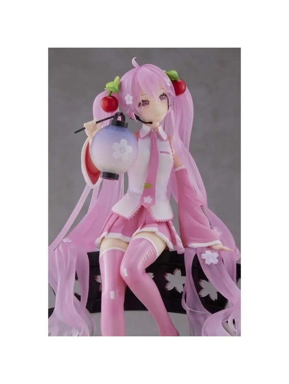 Taito Hatsune Miku Sakura Miku Lantern Ver Coreful Figure Pink New Sakura 2021
